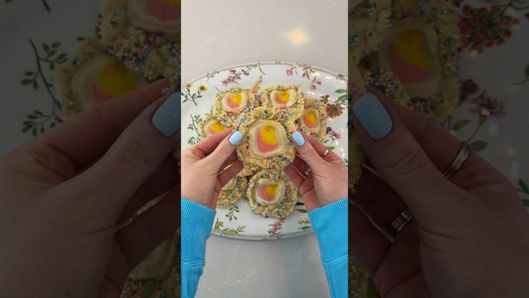 Cutie Spring cookies 🐣🌷 #cookies #recipe #spring #satisfying #asmr #sweets #food #shorts #fyp