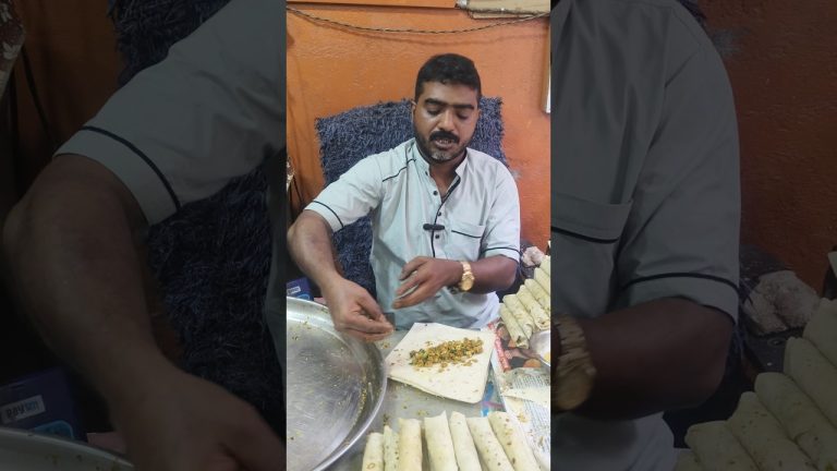 🔥 Chicken Roll Full Recipe Aaj Sham#ChickenRollRecipe #StreetStyleChickenRoll #IqraKitchen