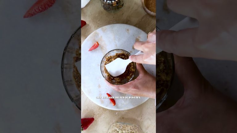 Strawberry Cheesecake Overnight Oats 🍓🍓🍓