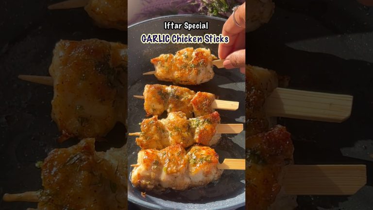 Cheesy Garlic Chicken Sticks |  Ramadan Snack | Iftar Recipe..🌙😋#garlicchicken #chickensticks