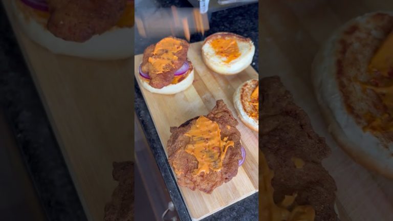 Chicken Burger#shortsvideo #food #burger #recipe