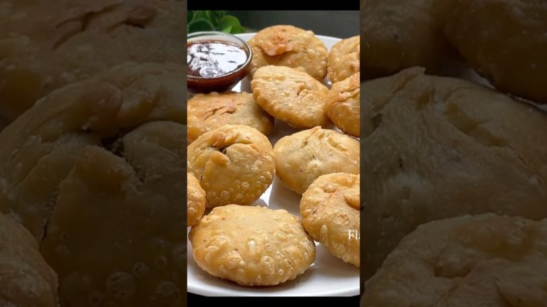 Khasta Kachori Recipe ♥️ #recipe #food #viral #cooking #youtubeshorts #kachori #easyrecipe