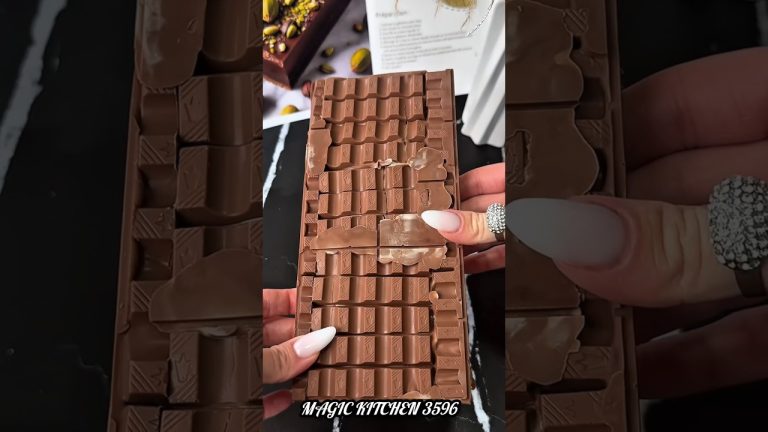 short video chocolate recipe homemade 🍰🤭#trindinge #youtubeshorts #food