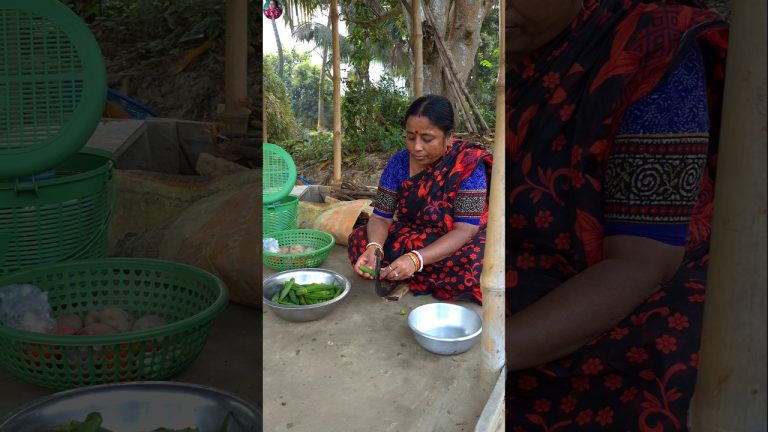 Dry masala bhindi recipe village style #bhindirecipe #food #recipe #shorts