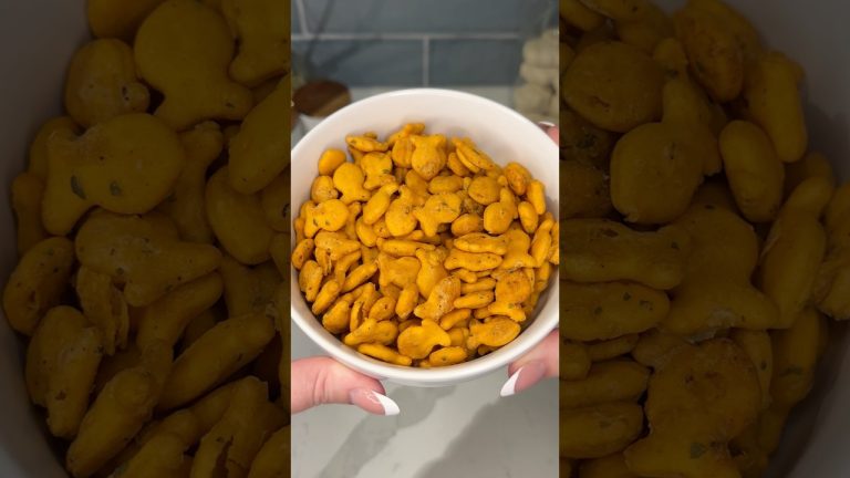 viral dill pickle crackers recipe 🥒🧀#recipe #shorts #food #easyrecipe #snacks #crackers