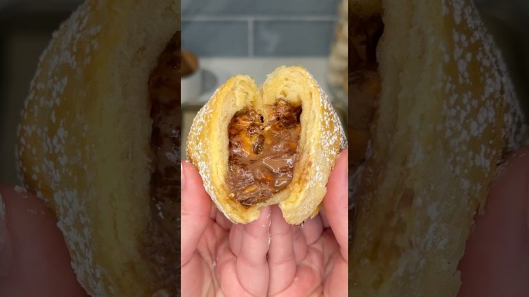 viral snickers stuffed crescent rolls recipe 🍫🥐#candy #chocolate #recipe #shorts #dessert #food