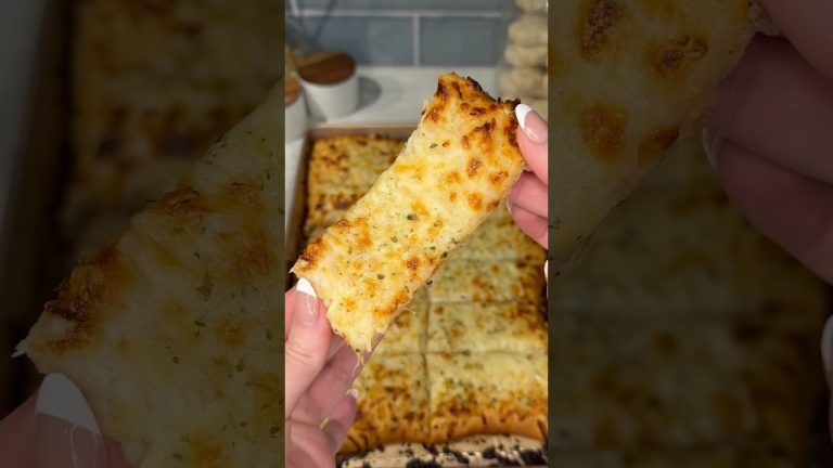 viral cheesy bread sticks recipe 🧀 #recipe #cheese #appetizer #cooking #food #easyrecipe #bread