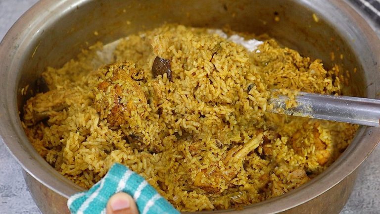 క్యూలు కట్టి తినే మాఊరి ఫేమస్ కోడి పలావ్😋 Chicken Pulao Recipe In Telugu👌Easy Chicken Biryani Recipe
