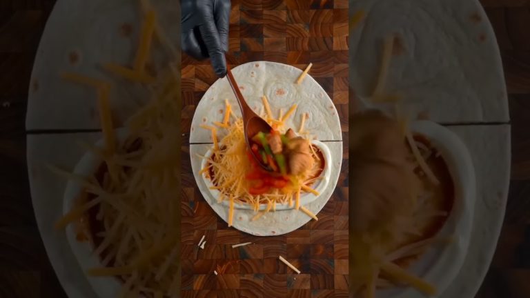 Spicy Chicken Tikka Cheese Wrap 🌯 #asmrfood #cooking #recipe #food #viral